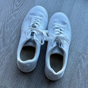 Tory Burch white sneaker size 8